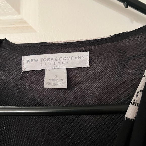 Dress - Picture 3 of 4